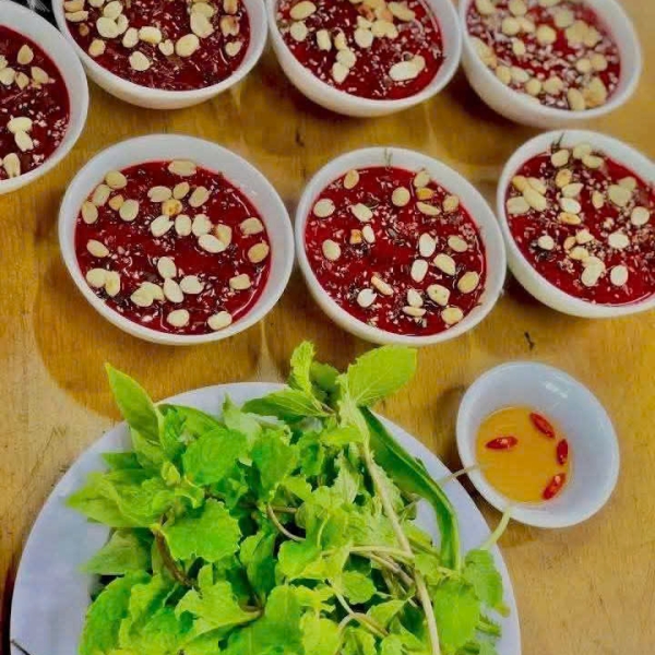 TIẾT CANH CHÉN